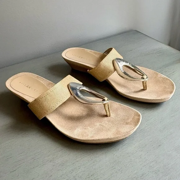Anne Klein AK Women Tan Wedge Sandal Slide Thong 8 Neutral Gold Circle Summer - Picture 10 of 13